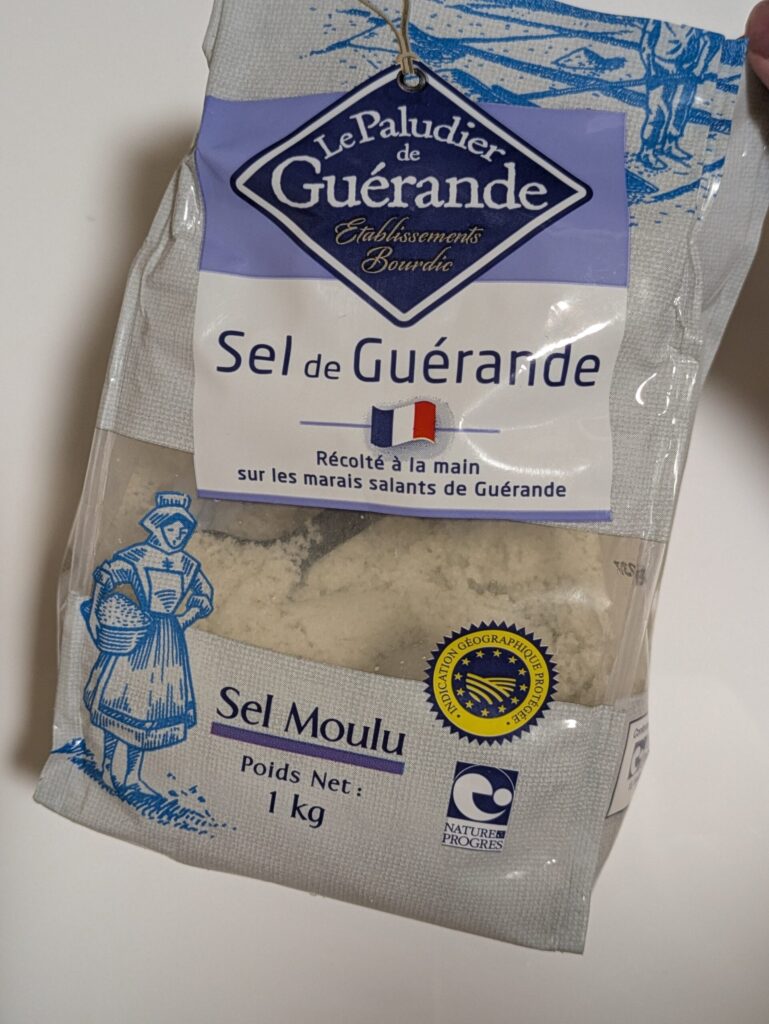 フランスの代表的な海水を天日干しで作られた天然塩